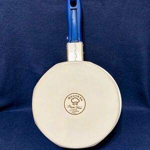 Nouveau White Nonstick 1 1/2 Qt sauce pan with removable Blue Handle